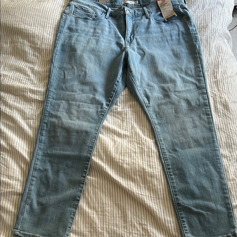 Levi's Blue Skinny Jeans with Classic Design - Picture 3 of 3